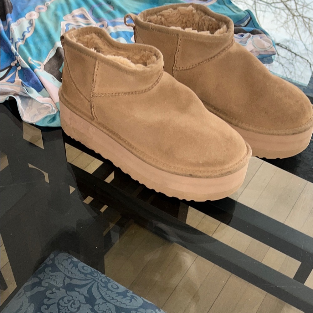 UGG Tan Women's Platform Boots - Picture 3 of 7